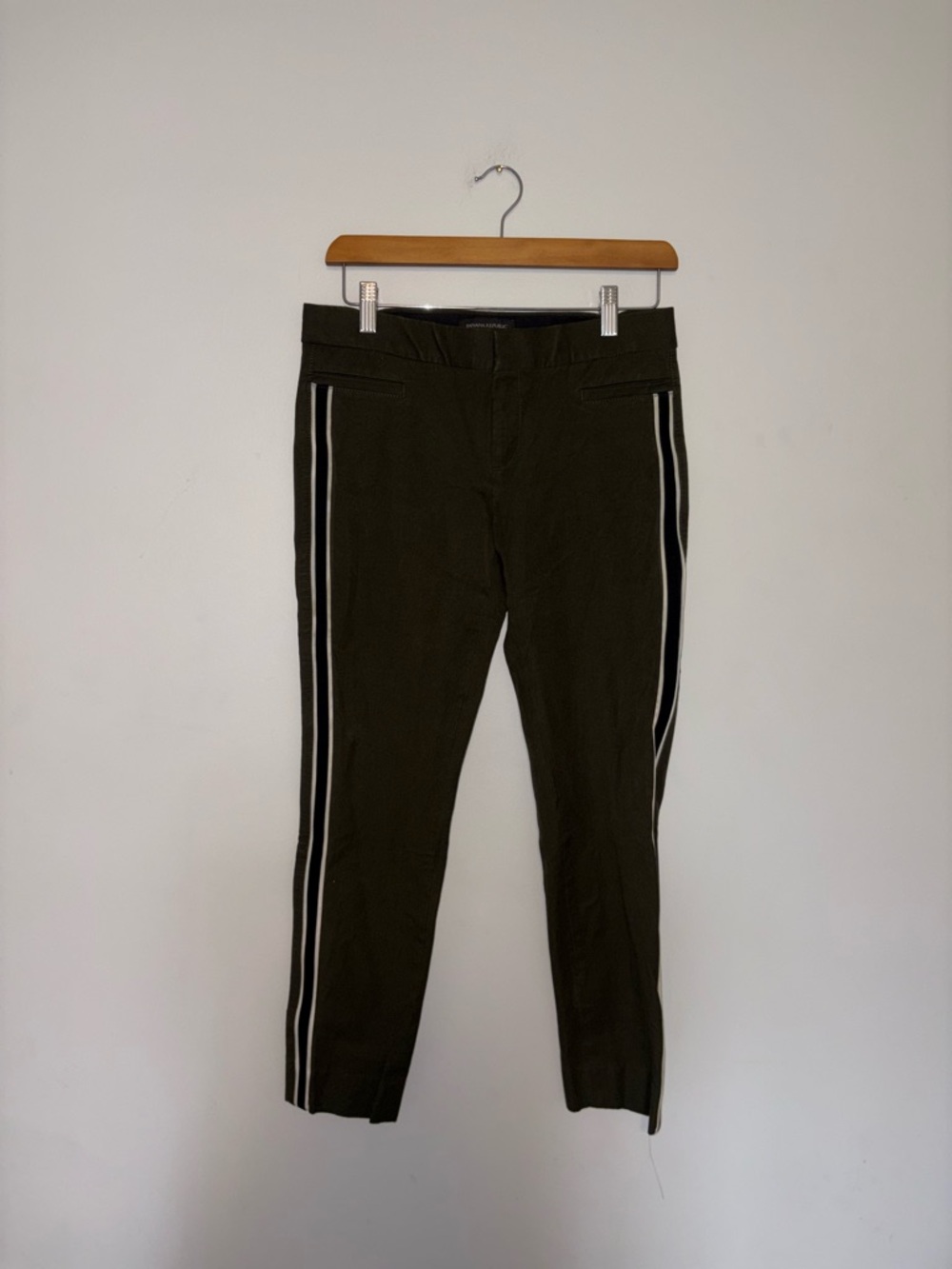 Banana Republic ~ Green Side Striped Pants